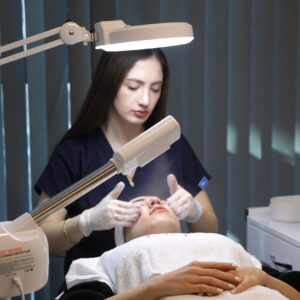 Diyarbakır’da botoks uygulaması yapılan profesyonel cilt bakımı merkezi